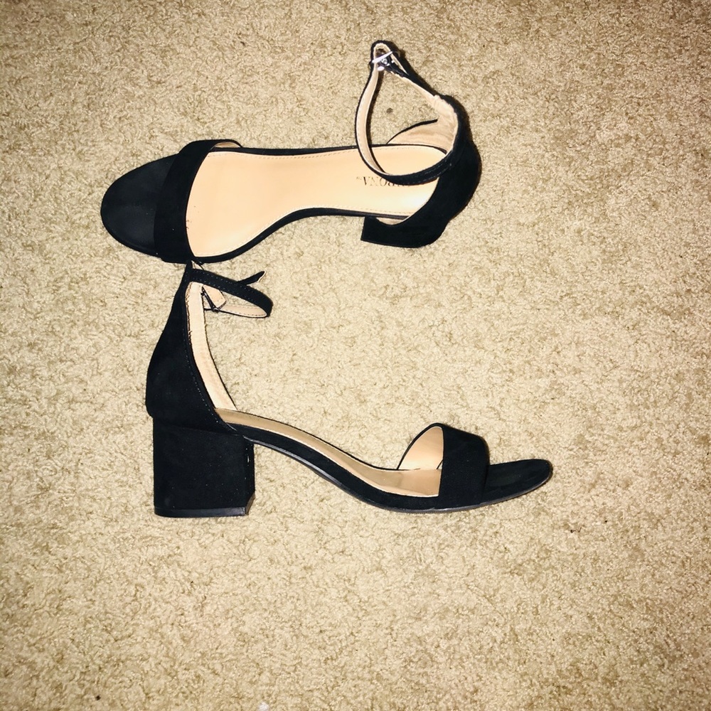 Short chunk heels